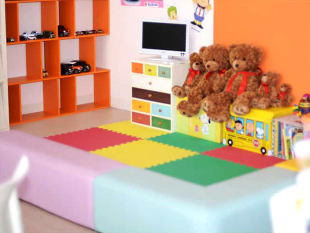 沖縄県カーリンク宜野湾赤道店のキッズスペース