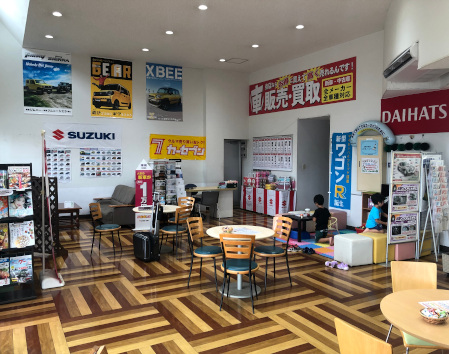 沖縄のカーリンク具志川店中古車査定、買取スタッフ